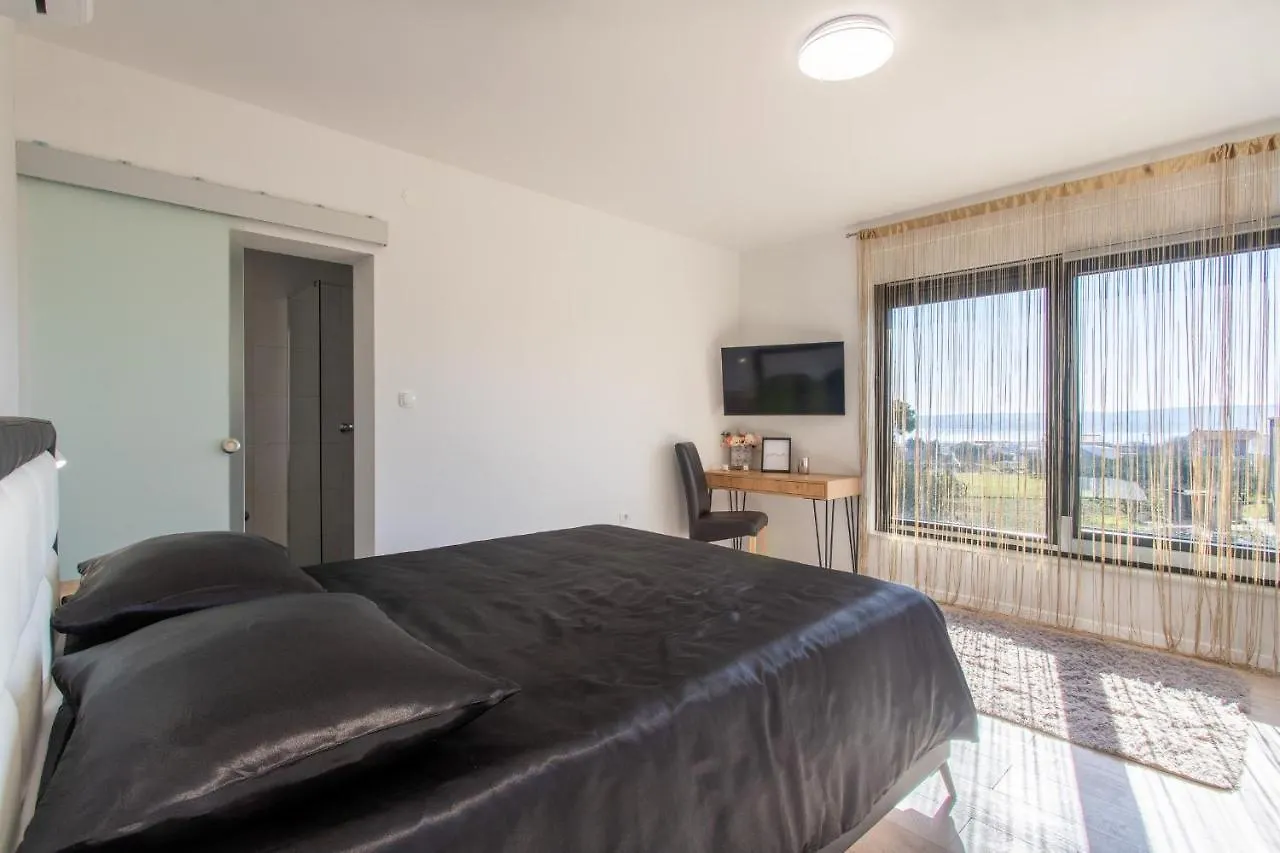 Luxury Villa Marion Kastel Novi