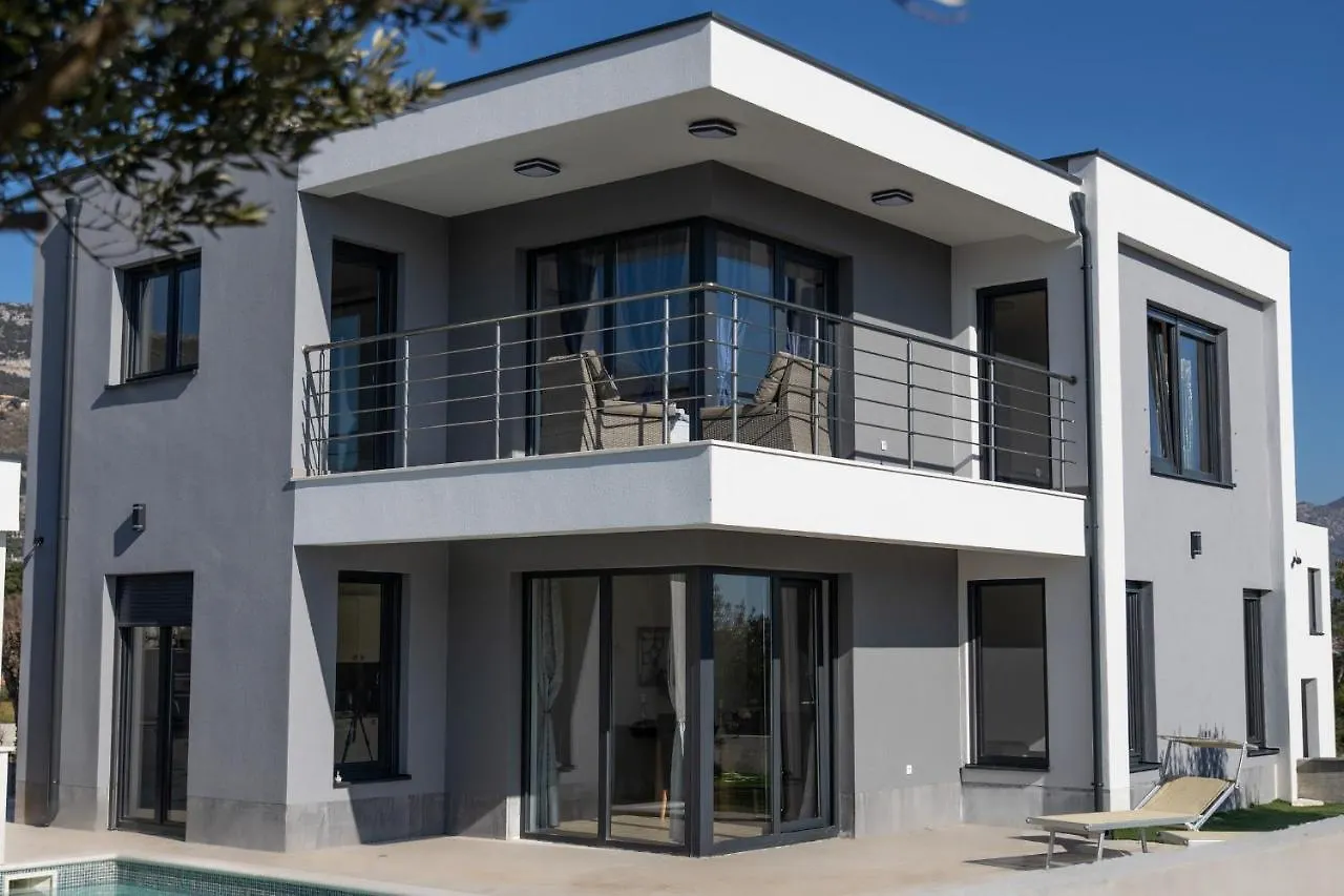 Luxury Villa Marion Kastel Novi