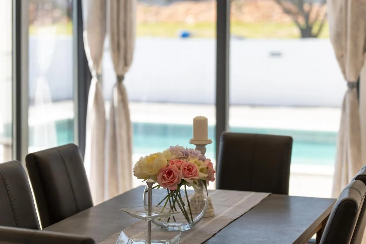Luxury Villa Marion Kastel Novi 0*,
