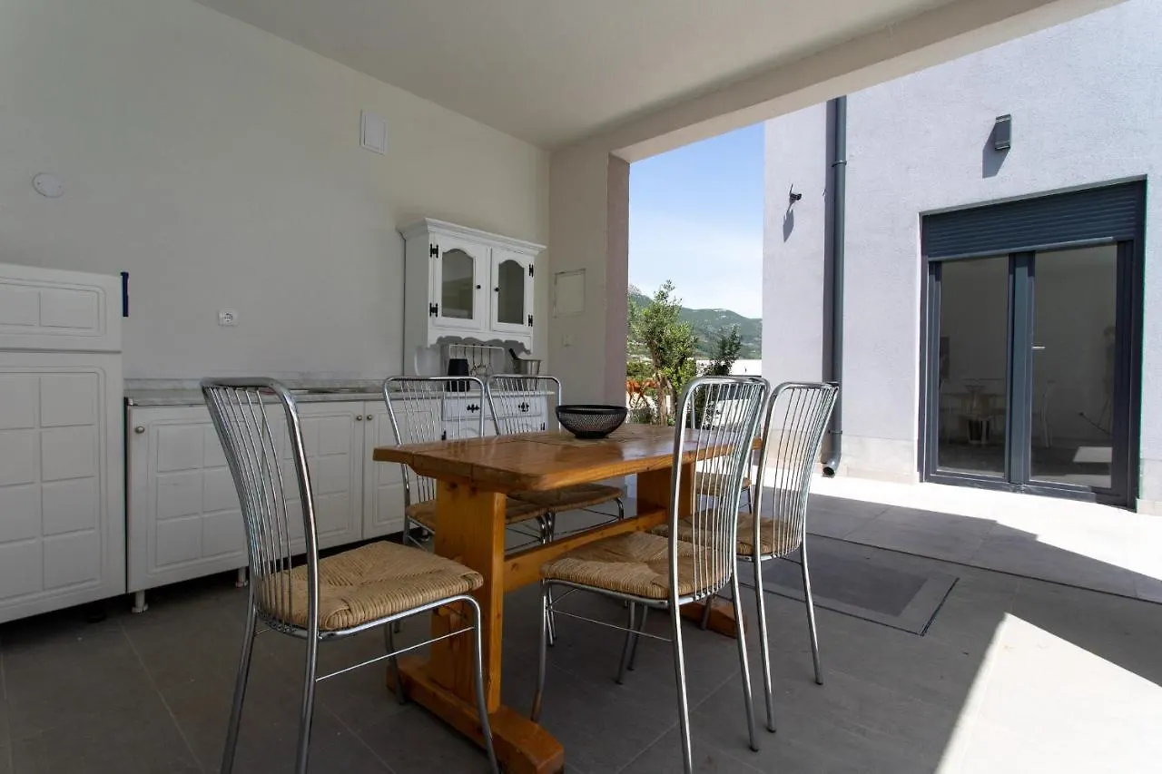 Luxury Villa Marion Kaštel Novi